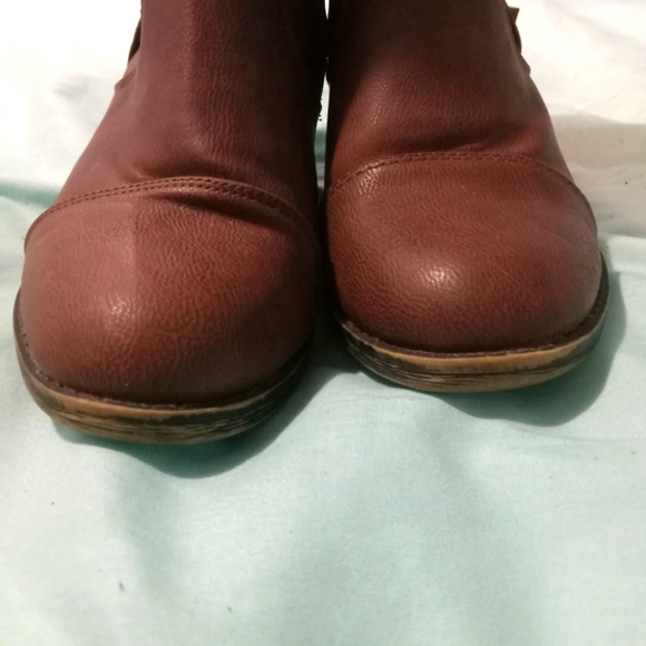 🤎 EUC Womens 1st Kiss Brown Ankle Boots 7.5 & 1/2 Winter Fall Autumn Modern - Picture 6 of 6